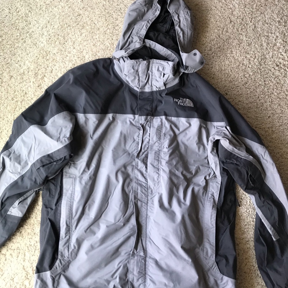 Men’s Northface Rain Jacket